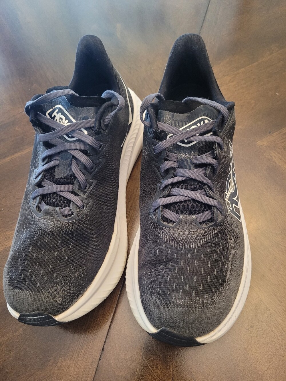 Hoka Women's MACH 6 Black and White Performance Running Shoes. Size 9.5 - Picture 6 of 7